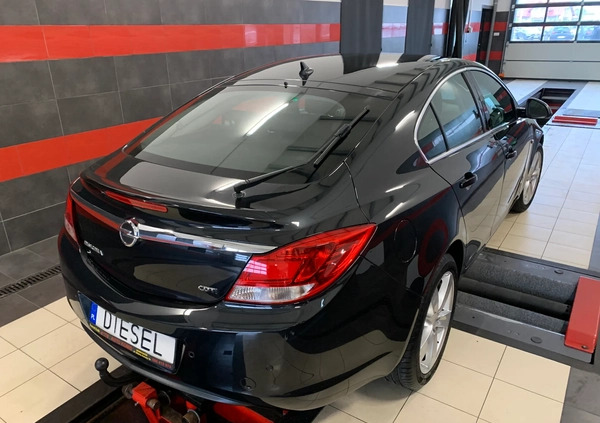 Opel Insignia cena 25900 przebieg: 240000, rok produkcji 2013 z Szlichtyngowa małe 106